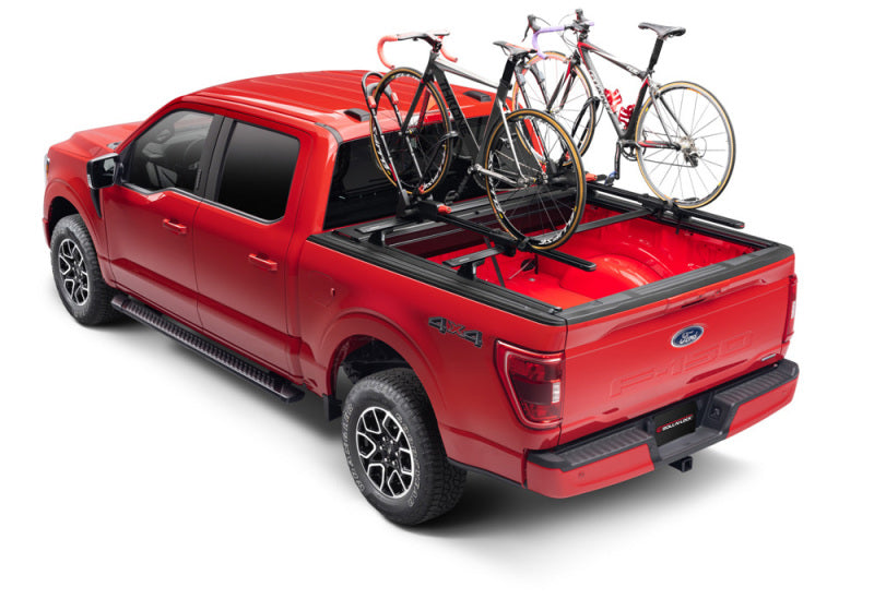 Roll-N-Lock 20-22 Chevrolet Silverado 2500-3500 (82.2in. Bed) A-Series XT Retractable Tonneau Cover