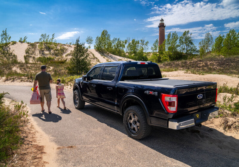 Roll-N-Lock 2019 Chevrolet Silverado 1500 60.5in Bed M-Series Retractable Tonneau Cover